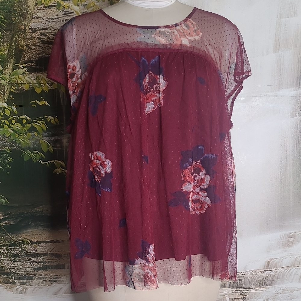 Maurices Womens 3 Burgundy Dots & Floral Sheer Short Sleeve Top Keyhole Back